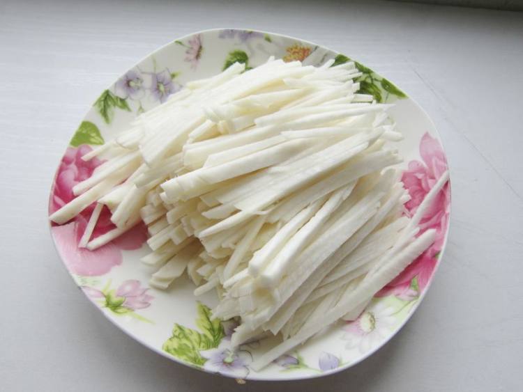 恰玛古羊肉丝步骤3