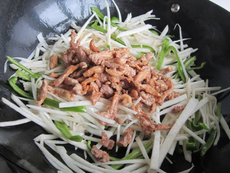 恰玛古羊肉丝步骤9