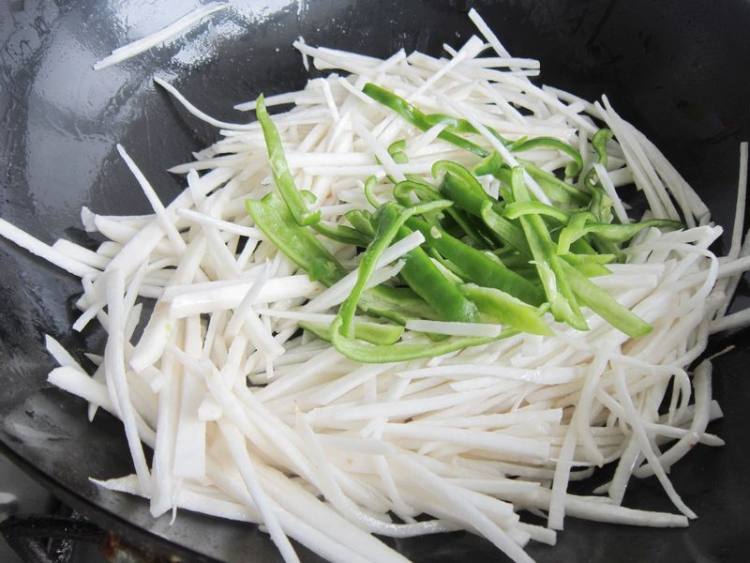 恰玛古羊肉丝步骤8