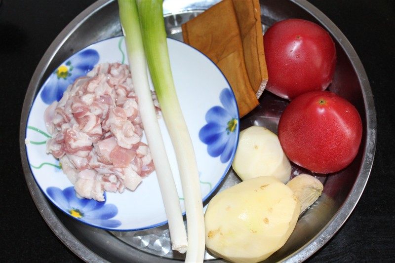 羊肉砂锅面片步骤1