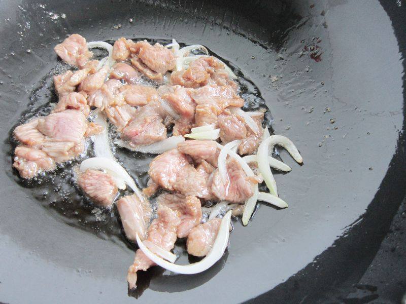 樱桃萝卜炒羊肉步骤7
