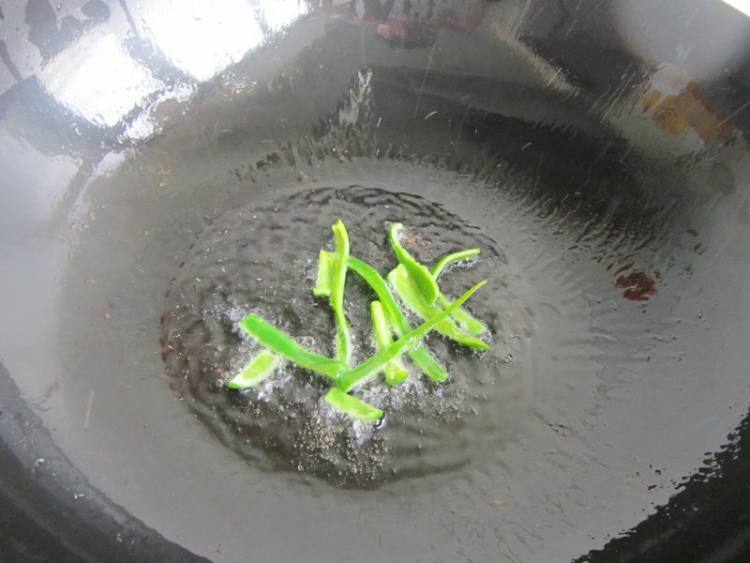 樱桃萝卜炒羊肉步骤8
