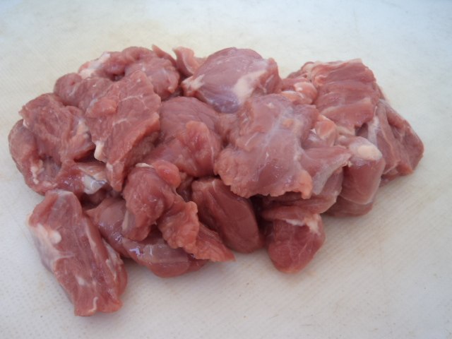 过桥牙签肉步骤1