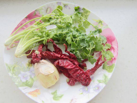 羊肉焖黄花鱼步骤1