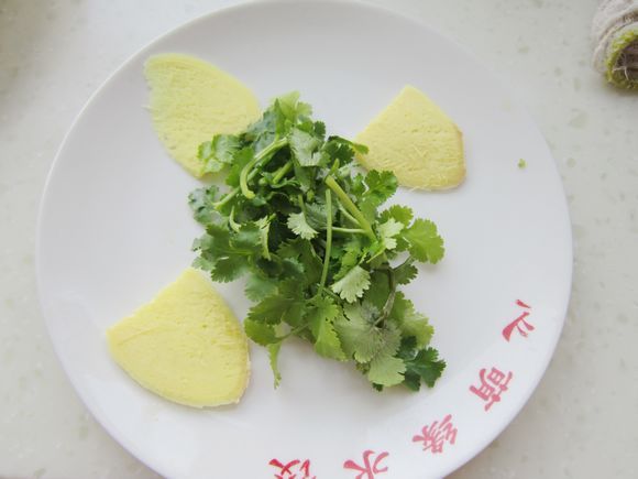 羊肉焖黄花鱼步骤4