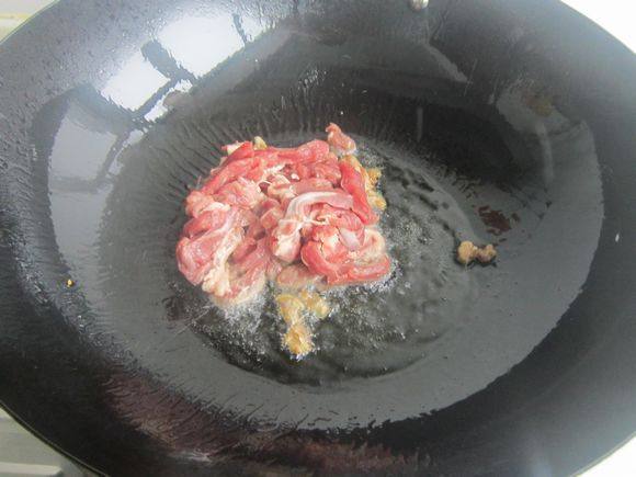 毛芹炒羊肉步骤5
