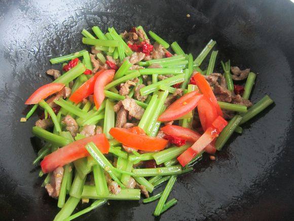 毛芹炒羊肉步骤10