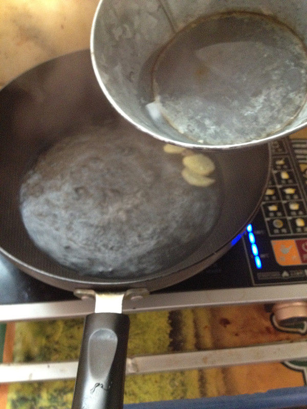 萝卜汆羊肉步骤5
