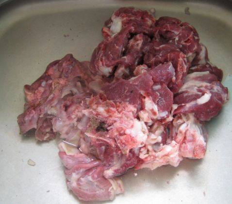 当归南姜羊肉煲步骤1