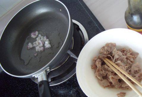 羊肉鲜笋蛋卷步骤1
