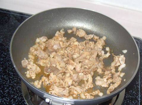 羊肉鲜笋蛋卷步骤2