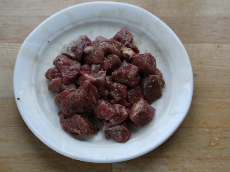 牛肉炒萝卜糕步骤3