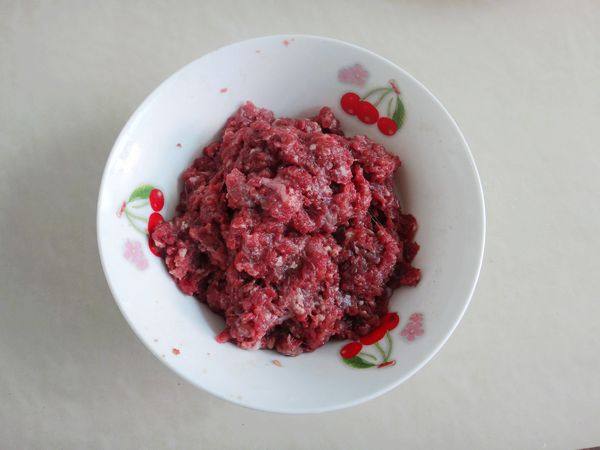 酸萝卜炒牛肉步骤1