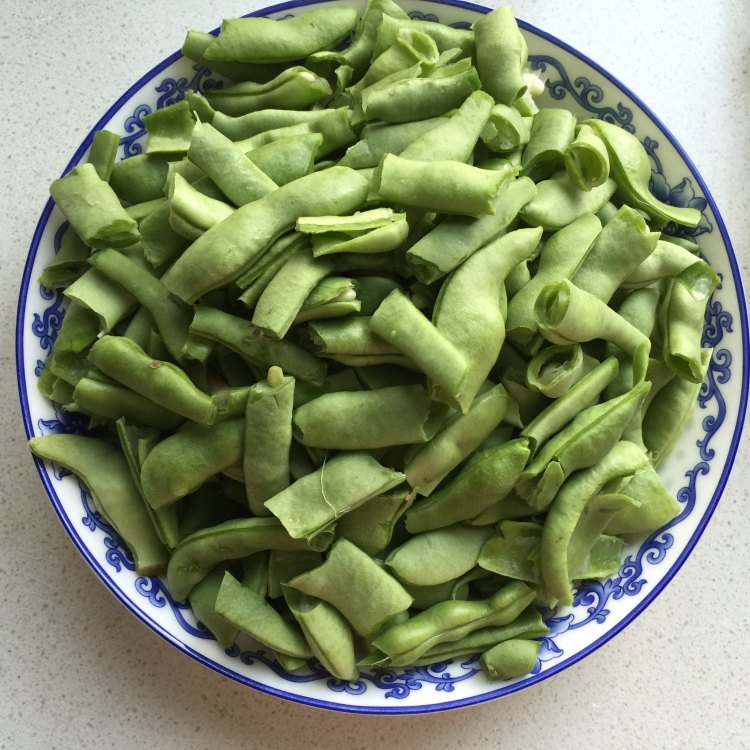 豆角牛肉焖面步骤2
