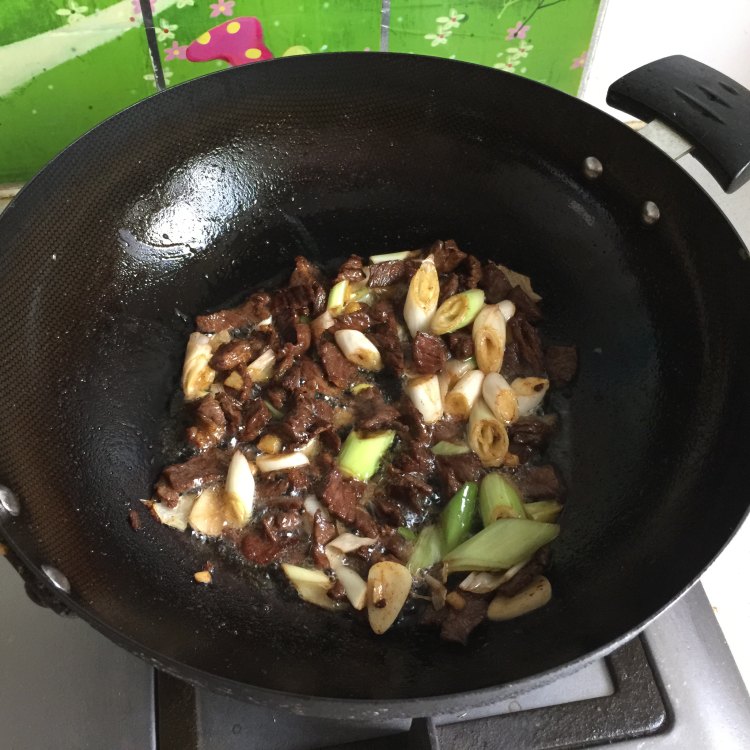 豆角牛肉焖面步骤6