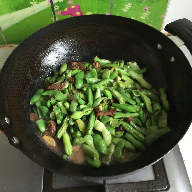 豆角牛肉焖面步骤7