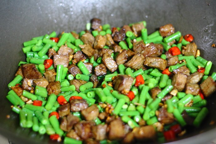 牛肉炒豇豆步骤8