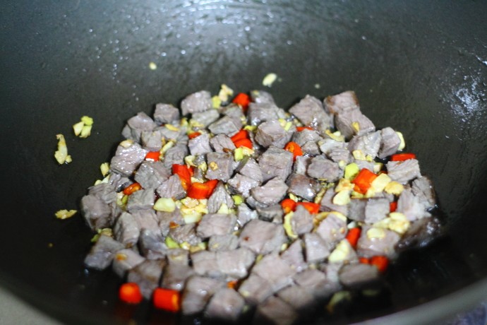 牛肉炒豇豆步骤6