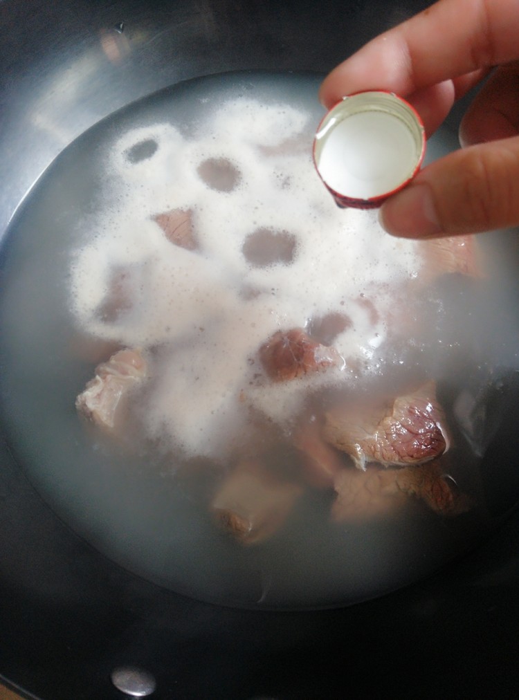 番茄炖牛肉步骤2