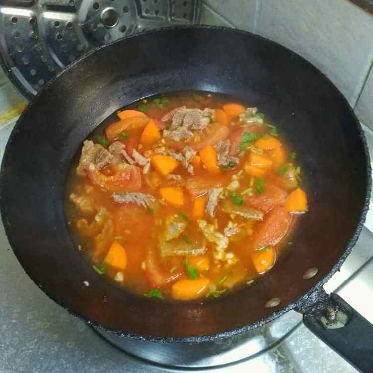 牛肉柿子胡萝卜汤步骤9