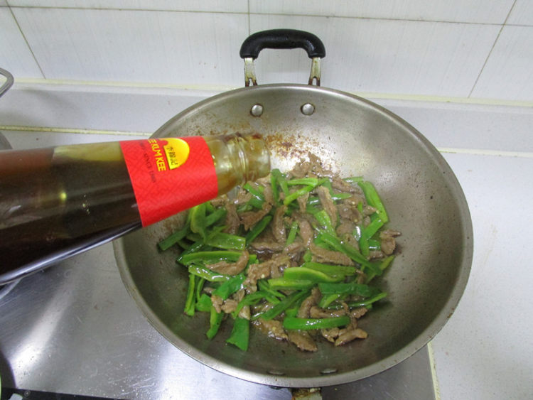 蚝油青椒牛柳步骤7