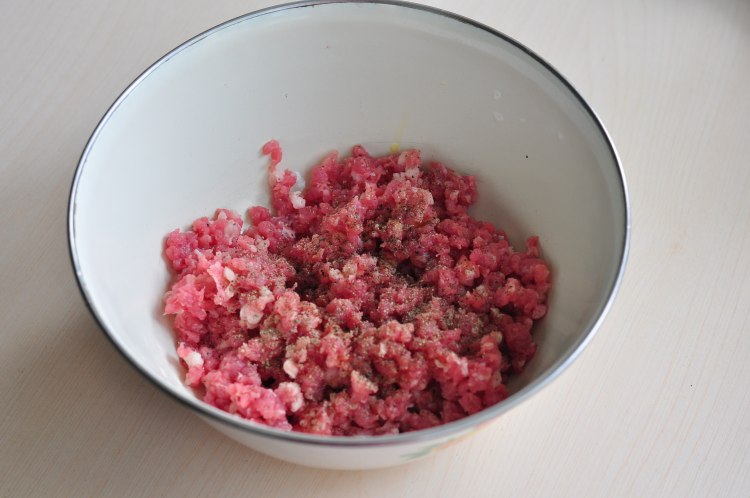 蔬菜牛肉饼步骤2