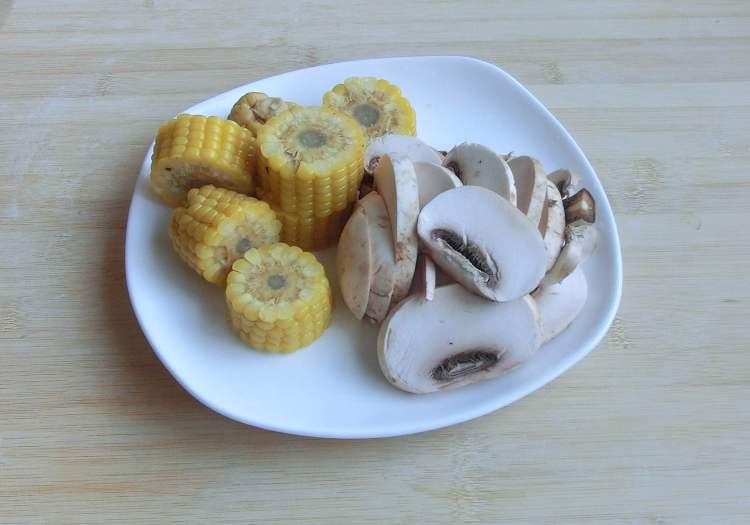 锅仔玉米牛肉步骤4