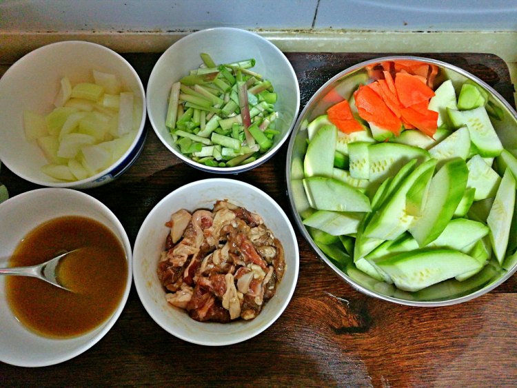 西葫芦炒牛肉步骤1