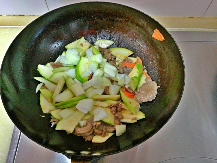西葫芦炒牛肉步骤5