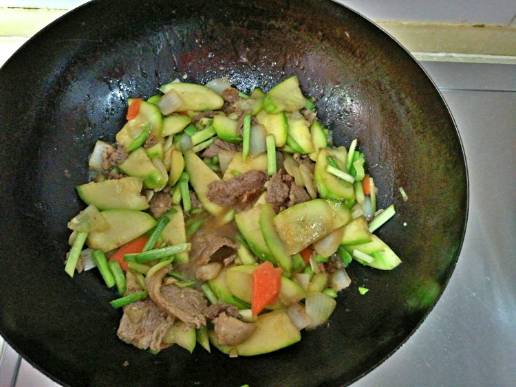 西葫芦炒牛肉步骤9