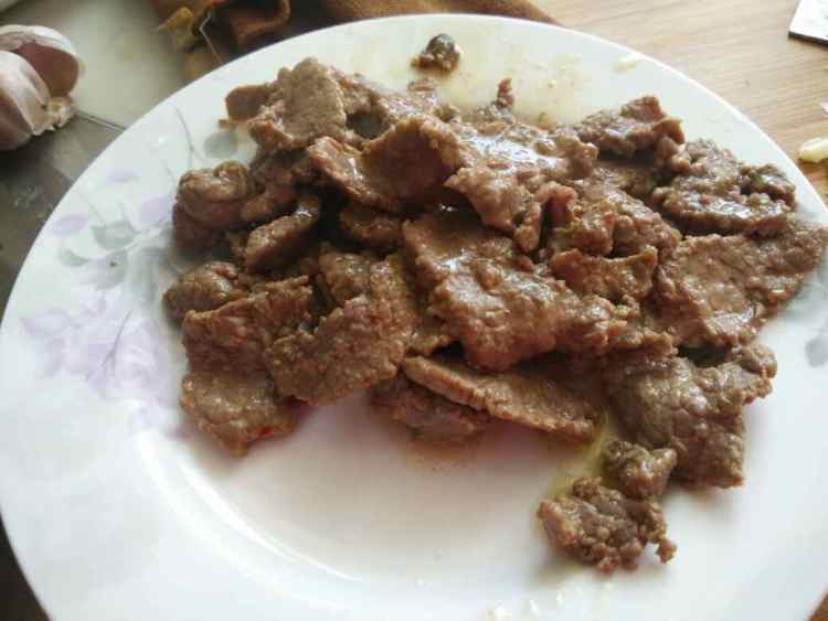 彩椒青椒炒牛肉步骤8