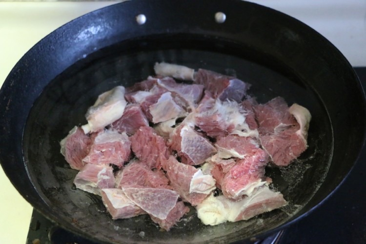 牛肉扯面步骤3