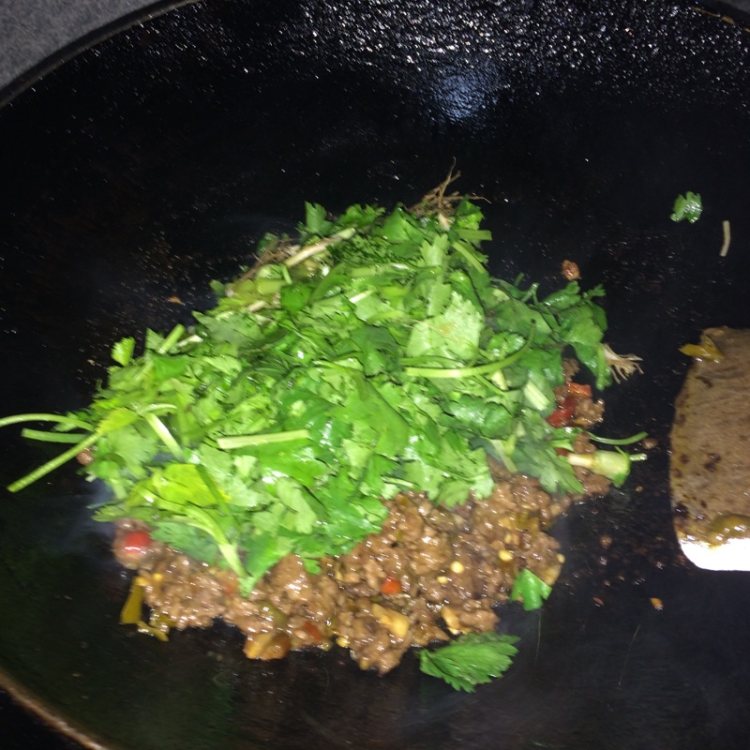 香菜牛肉末步骤9