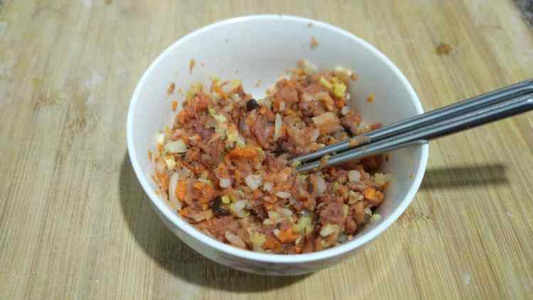 五香牛肉饺步骤3
