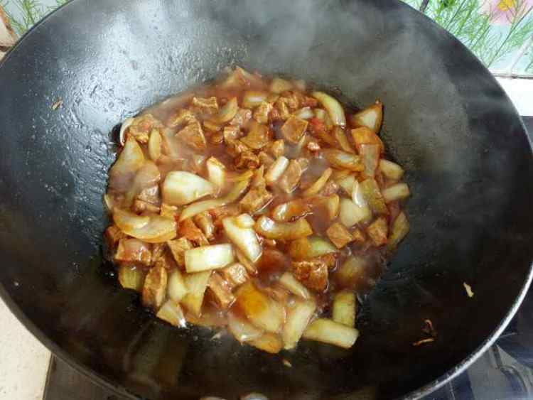 西红柿洋葱土豆炖牛肉步骤8