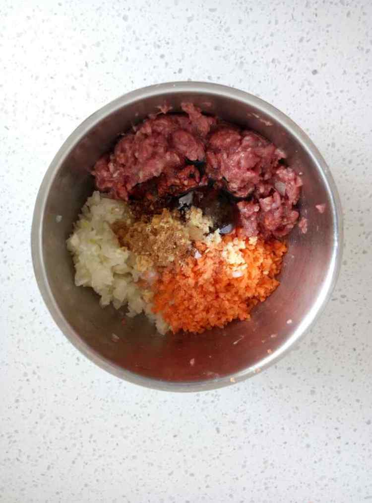 牛肉洋葱馅饼步骤4
