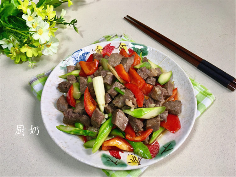 芦笋彩椒炒牛肉步骤14