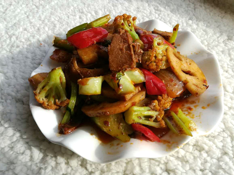 麻辣牛肉香锅步骤8