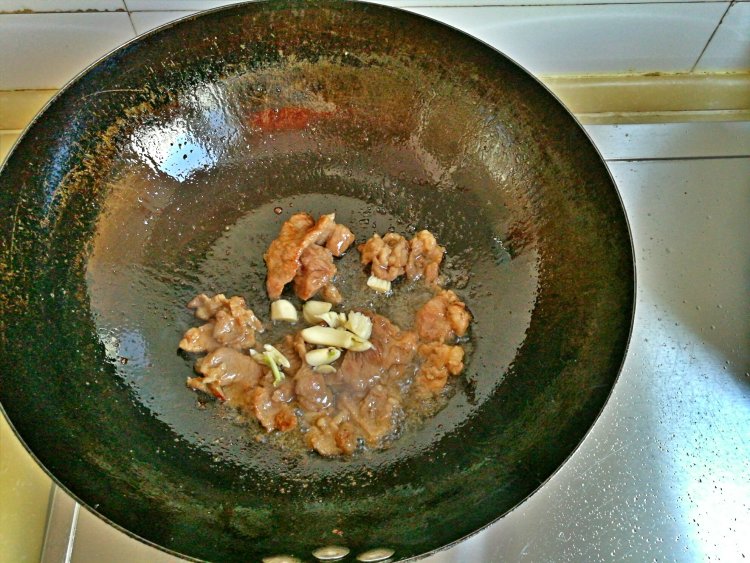 荷兰豆虾仁炒牛肉步骤5