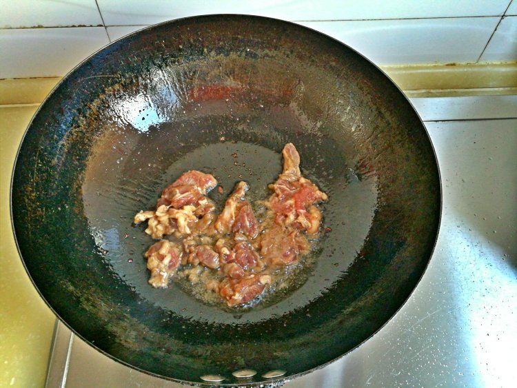 荷兰豆虾仁炒牛肉步骤4
