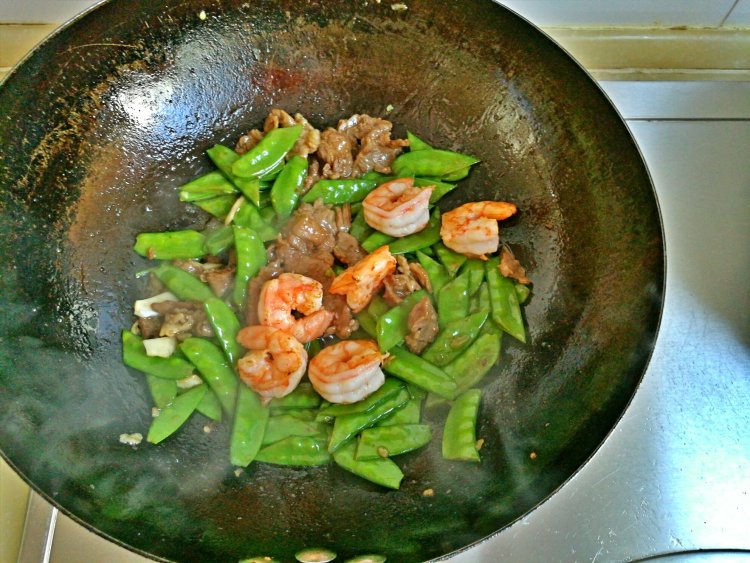 荷兰豆虾仁炒牛肉步骤8