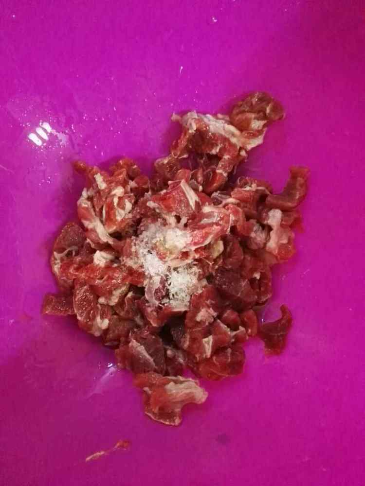 剁椒酱烧春笋牛肉步骤2
