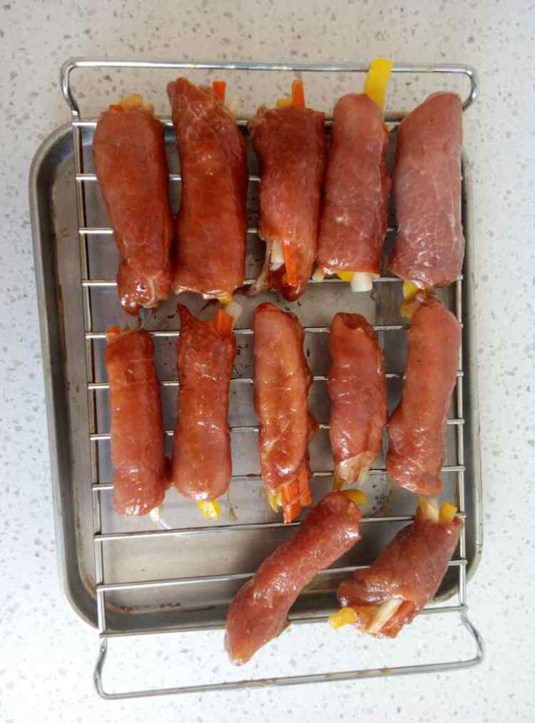 烤牛肉蔬菜卷步骤6