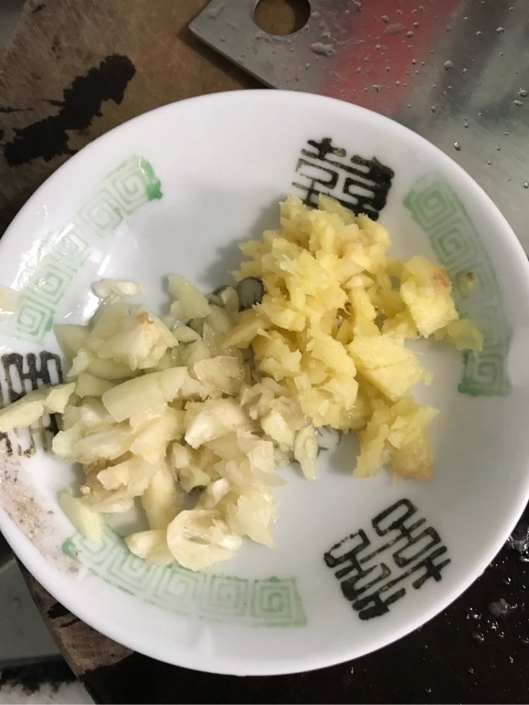 三椒炒牛肉步骤2