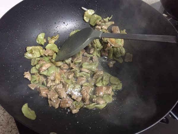 莴笋干炒牛肉步骤9