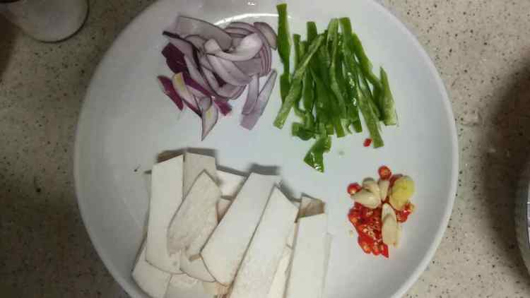 黑胡椒牛肉配西蓝花步骤2