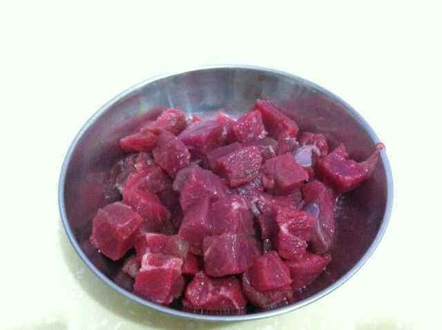 酸菜牛肉烩揪面步骤2