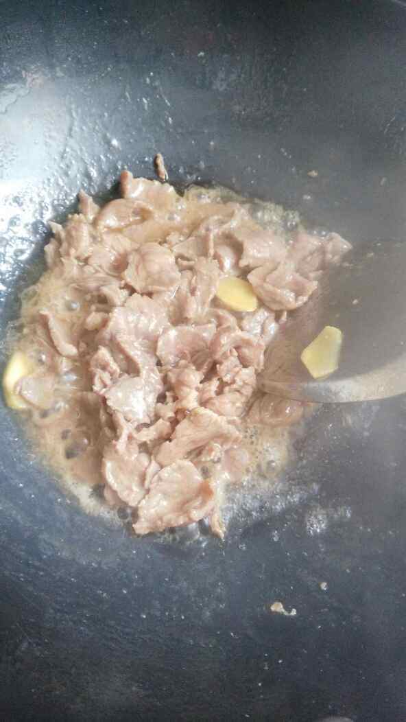 土豆丝炒牛肉步骤7