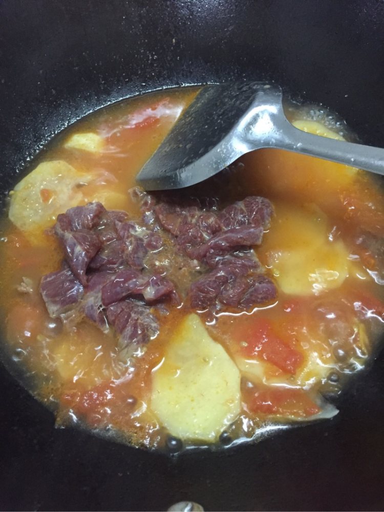 番茄土豆片煮牛肉步骤7