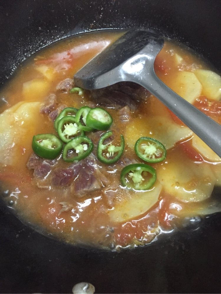 番茄土豆片煮牛肉步骤8